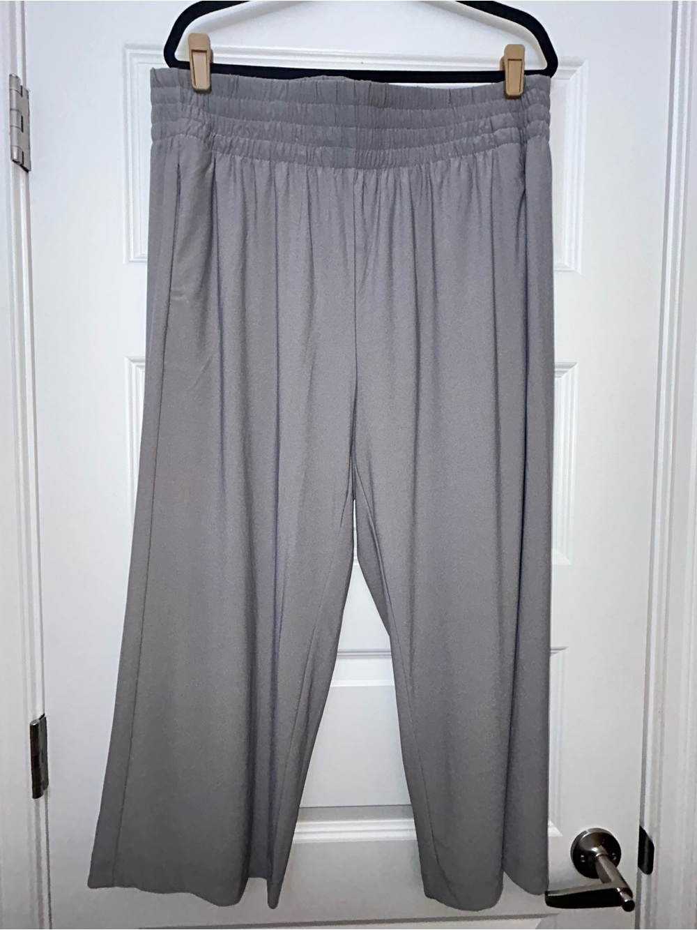 Jones & Co. Pull On Elastic Waistband Pants